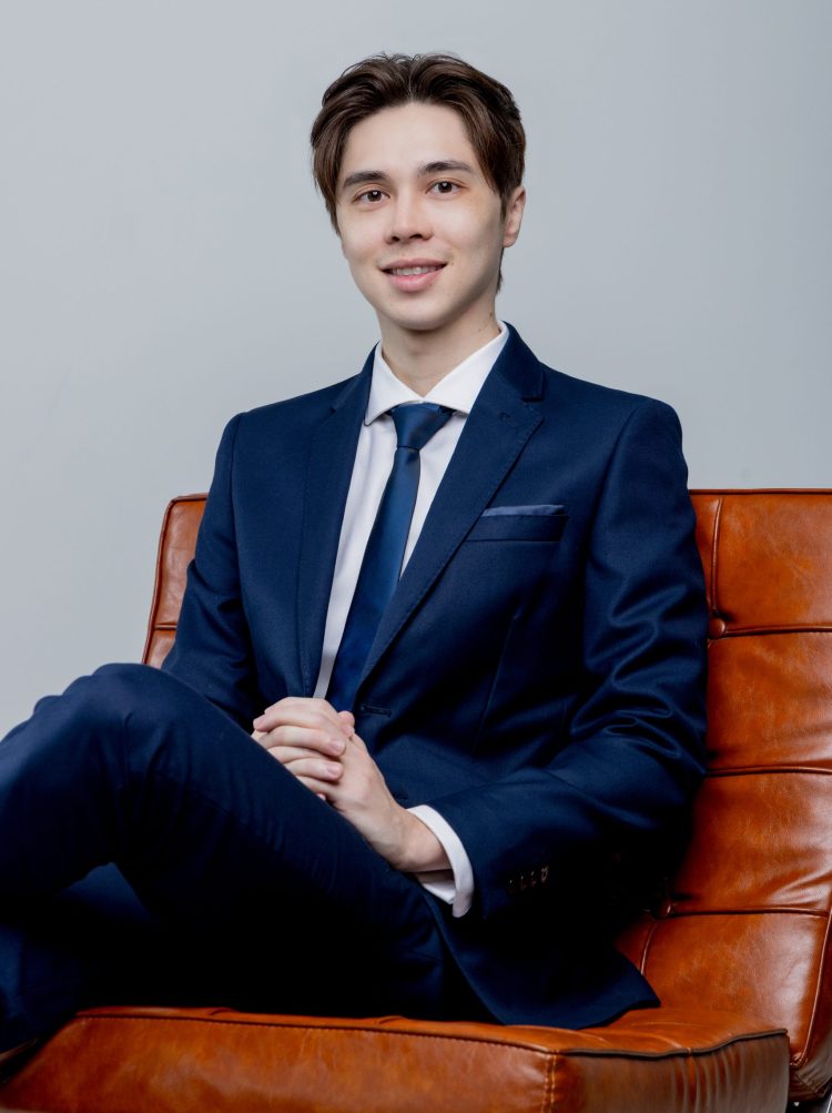 Brian - Halfbody