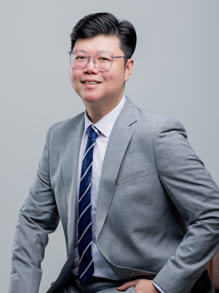 Eldrid Chow - Halfbody